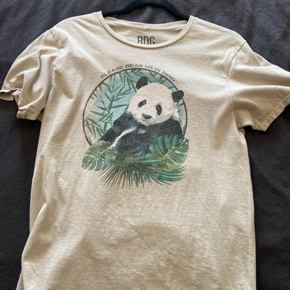 graphic tee urban